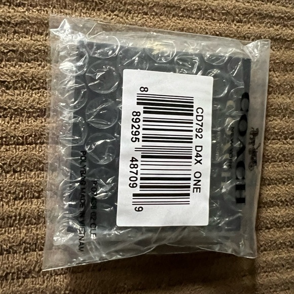 Coach Logo Script Necklace nwt in packaging - Picture 2 of 3